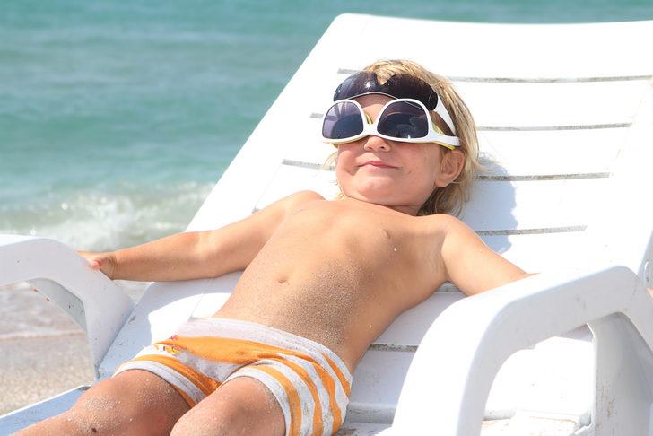 Yazın daha riskli oluyor! El teması koronavirüse davetiye çıkartıyor G1