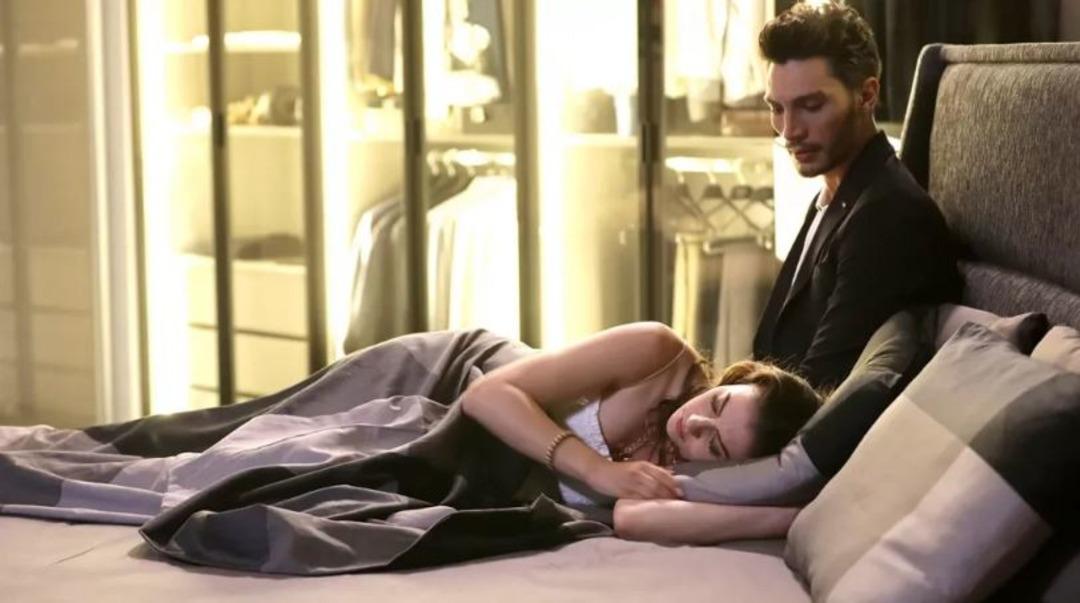 Aşk Mantık İntikam'ın 4. b&ouml;l&uuml;m fragmanı yayınlandı: Esra ger&ccedil;ekleri &Ccedil;ınar'a anlatacak mı?