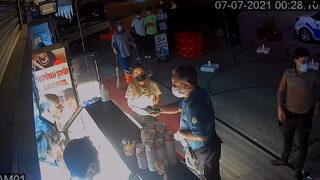 Görüntüler tepki çekmişti! 2 polis görevden uzaklaştırıldı