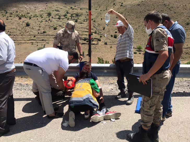 Malatya'da yolcu minibüsü devrildi: 15 yaralı G2