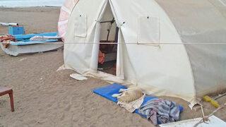 Antalya'da şaşkına çeviren olay! Köpek gözleriyle anlattı: Çadıra girince anladık