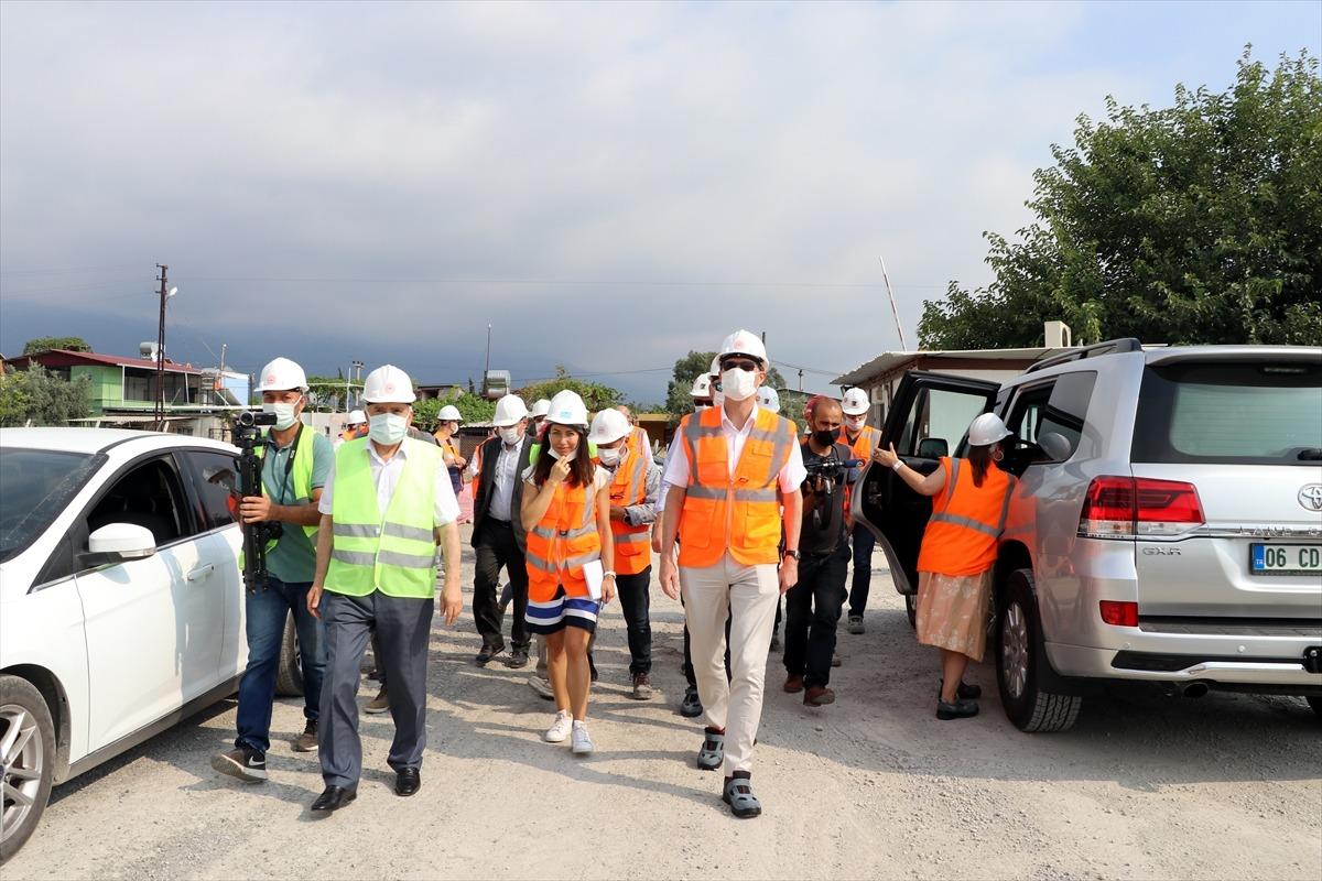 AB T&uuml;rkiye Delegasyonu Başkanı Meyer-Landrut, yeni D&ouml;rtyol Devlet Hastanesi inşaatında incelemelerde bulundu: