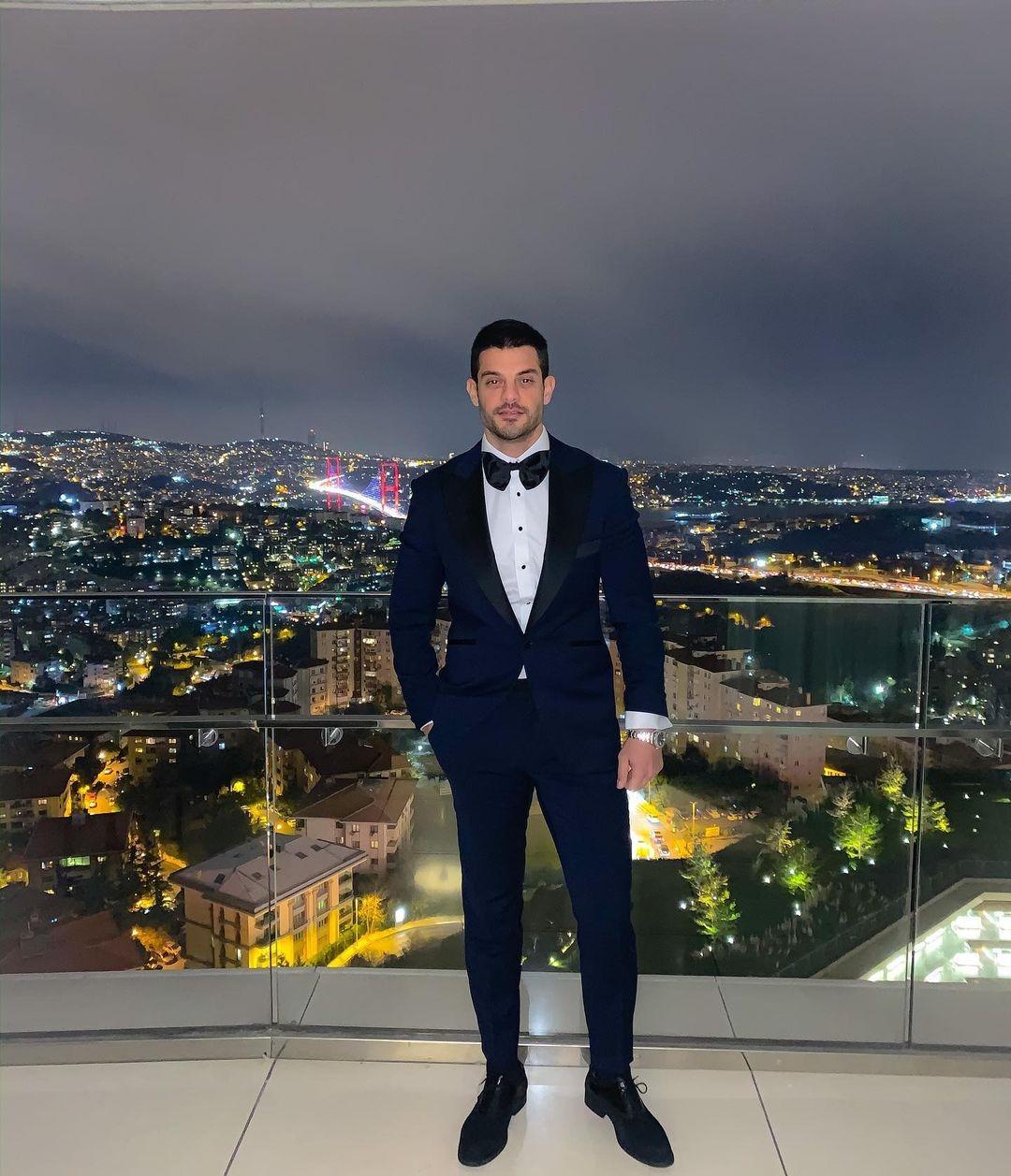 Mehmet Din&ccedil;erler ne iş yapıyor? Mehmet Din&ccedil;erler kimdir, ka&ccedil; yaşında ve nereli? Hadise ile g&ouml;r&uuml;nt&uuml;lendi