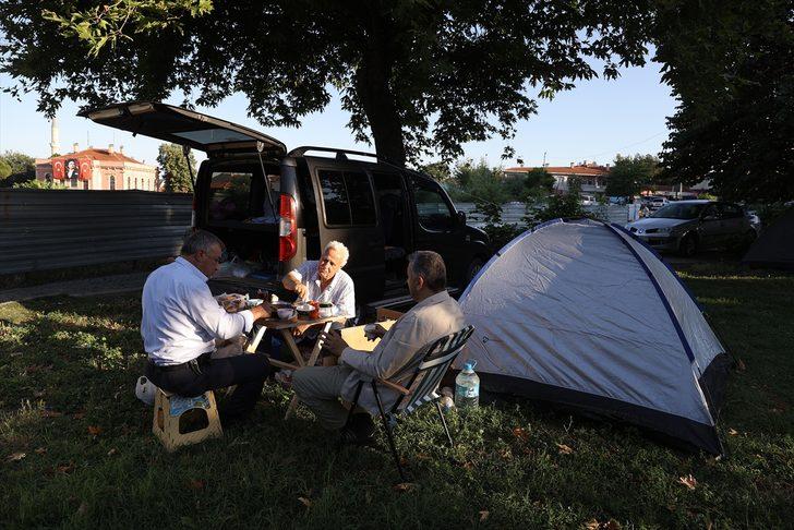 Edirne'de "Bedava Palas"ta yoğunluk arttı! Her gün onlarca kişi orada yatıyor G1