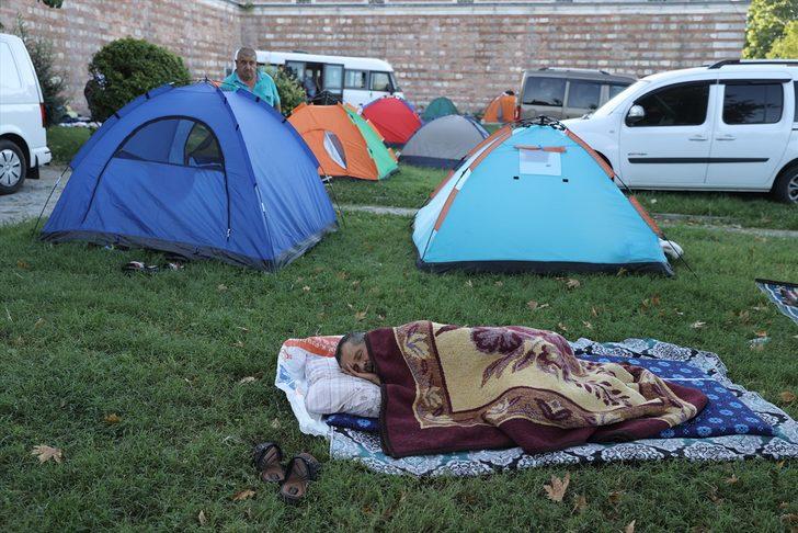 Edirne'de "Bedava Palas"ta yoğunluk arttı! Her gün onlarca kişi orada yatıyor G3