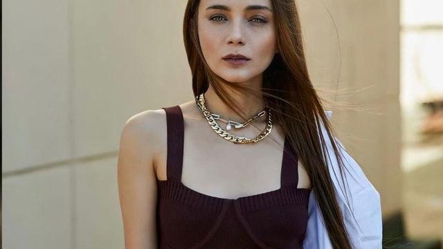 Çukur'un Efsun'u Damla Sönmez'in kumsal pozu olay oldu