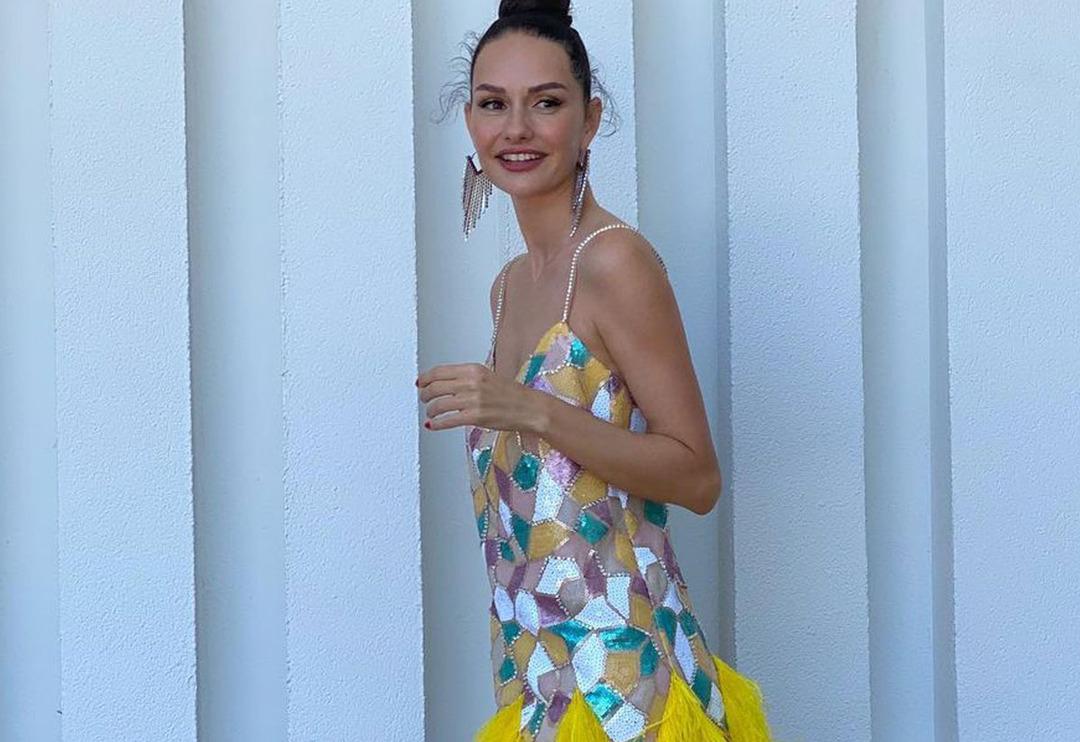 Yasemin &Ouml;zilhan'dan şaşırtan itiraf! Aldığım &ccedil;antanın fiyatını kasada &ouml;ğrendim, utandım