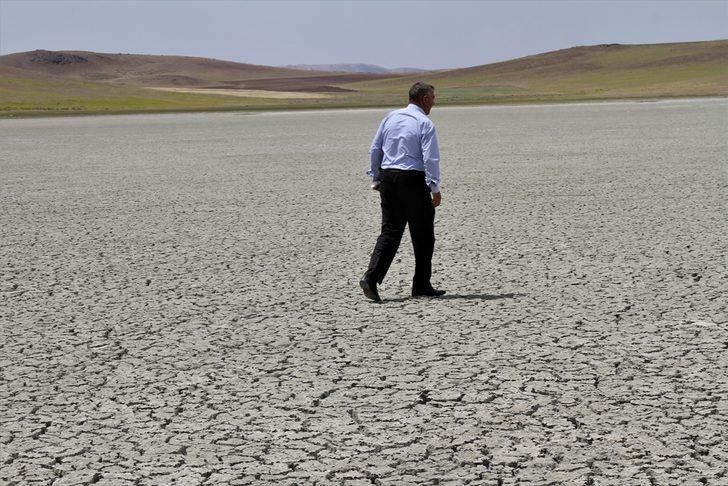 Van'da Akgöl'den sonra Saray Tuz Gölü de kurudu G2