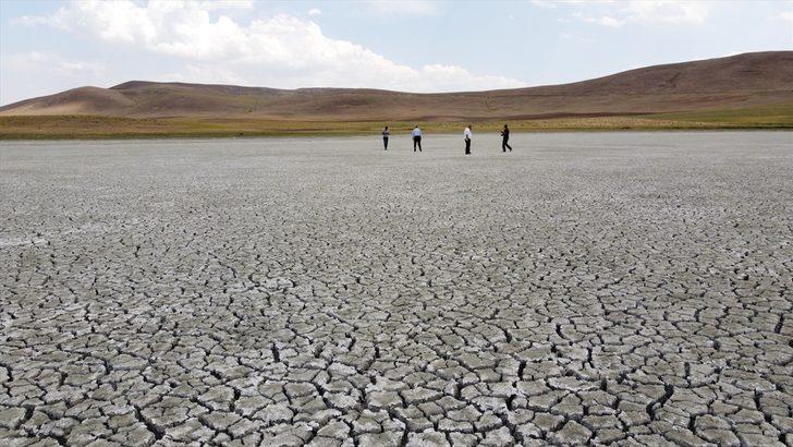 Van'da Akgöl'den sonra Saray Tuz Gölü de kurudu G3