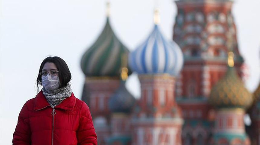 Rusya'da salgınının başından bu yana en yüksek günlük can kaybı