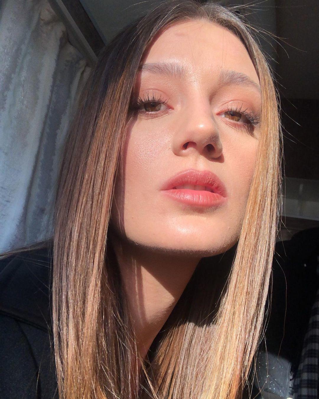 Sosyetik Gelin filmi nerede ve ne zaman &ccedil;ekildi? Sosyetik Gelin filmi oyuncuları kimdir?