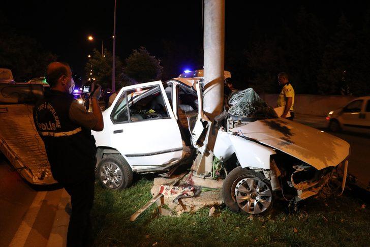 Gaziantep'te direğe çarpan otomobil sürücüsü hayatını kaybetti G1