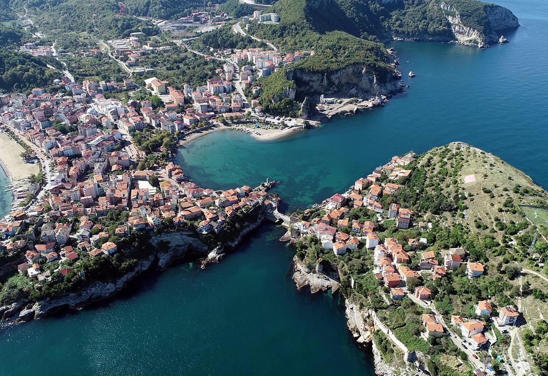 Amasra&rsquo;da oteller bayram &ouml;ncesinde tamamen doldu  
