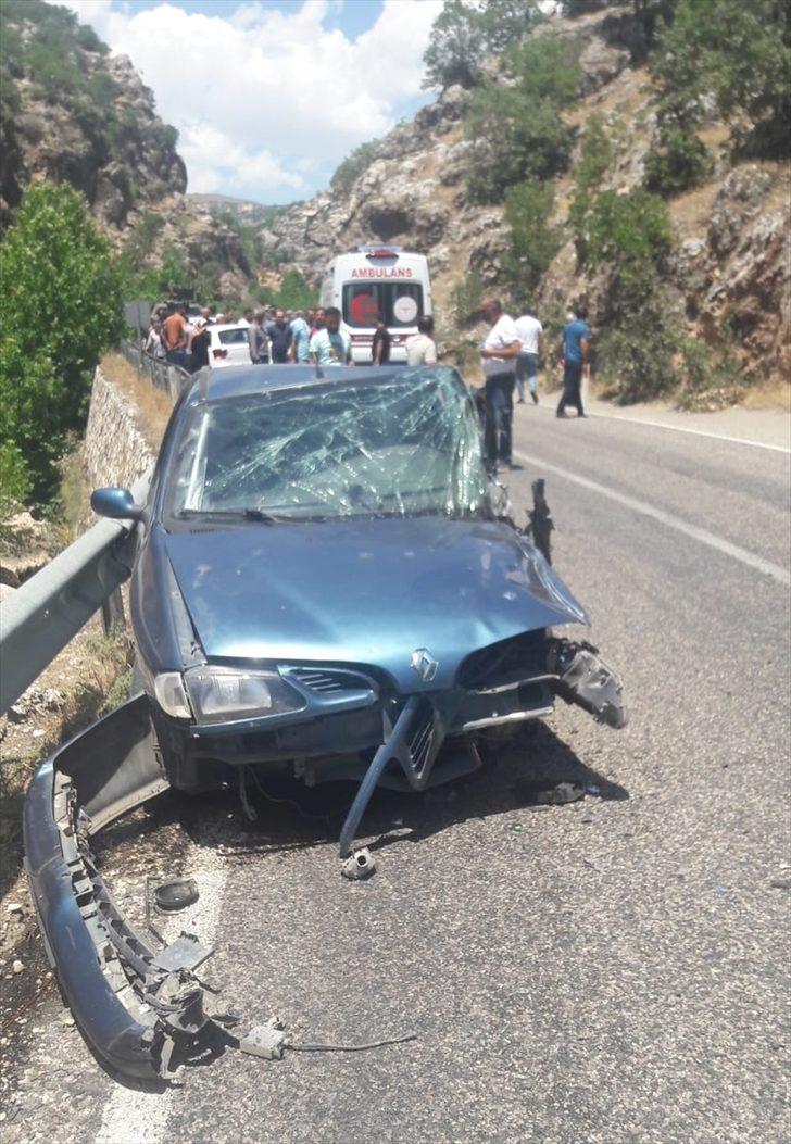 Adıyaman'da iki otomobil çarpıştı: 7 yaralı G1