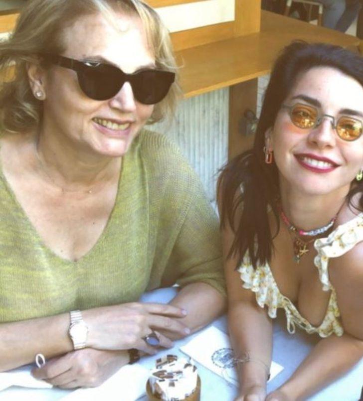 Merve Boluğur annesinin doğum gününü kutladı! Fotoğrafa yorum yağdı G5