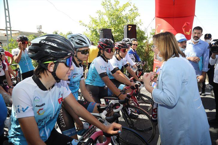 Gaziantep'te 15 Temmuz Şehitleri Yol Bisikleti Yarışları yapıldı G3