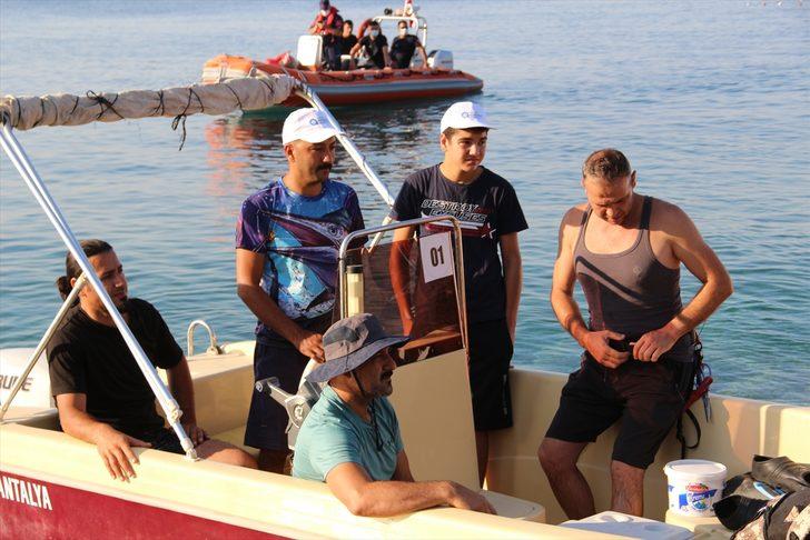 Antalya'da zıpkınla aslan balığı avlama yarışması düzenlendi G2