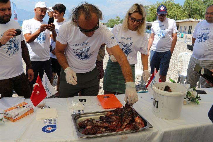 Antalya'da zıpkınla aslan balığı avlama yarışması düzenlendi G3
