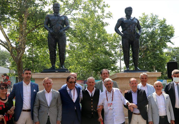Kırkpınar'ın "Ebedi altın kemer" sahibi pehlivanlarından Aydın Demir ve Hüseyin Çokal'ın heykelleri dikildi G2
