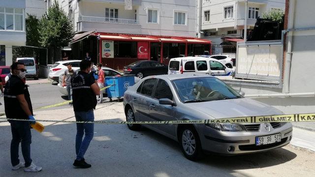 Tekirdağ'da 5 katlı binanın balkonundan otomobilin üzerine düşen kadın öldü
