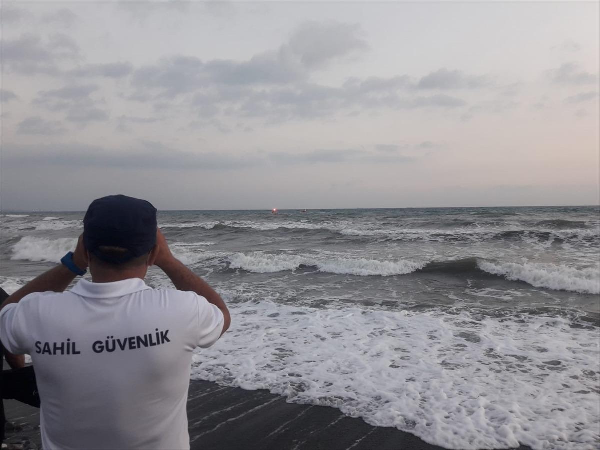 Hatay'da denize giren 2 gen&ccedil;ten biri boğuldu, diğeri kayboldu