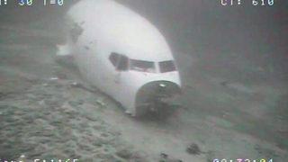 Hawaii açıklarında düşen kargo uçağının su altındaki ilk fotoğrafları yayınlandı