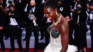 Jodie Turner-Smith'in Cannes'da mücevherleri çalındı