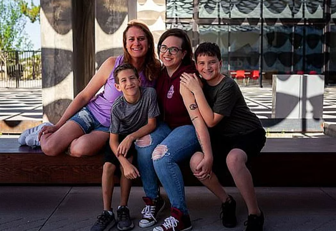 16 yıllık eşi cinsiyet değiştirmek istediğini itiraf edince eşcinsel olduğunu anladı