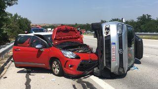 Kırklareli'nde gurbetçilerin bulunduğu 2 otomobil çarpıştı: 1 yaralı