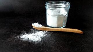 Yatağınızın üzerine bir miktar kabartma tozu dökün! Neler olduğuna çok şaşıracaksınız