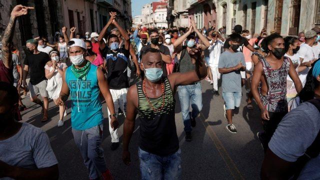 K&uuml;ba da nadir g&ouml;r&uuml;len protestolara yol a&ccedil;an &uuml;&ccedil; ana sorun 4