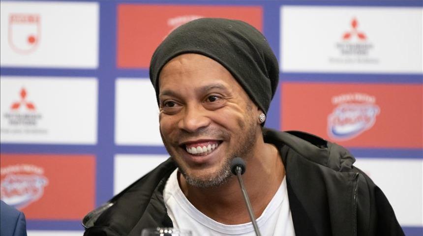 Ronaldinho: Varisim kesinlikle Neymar