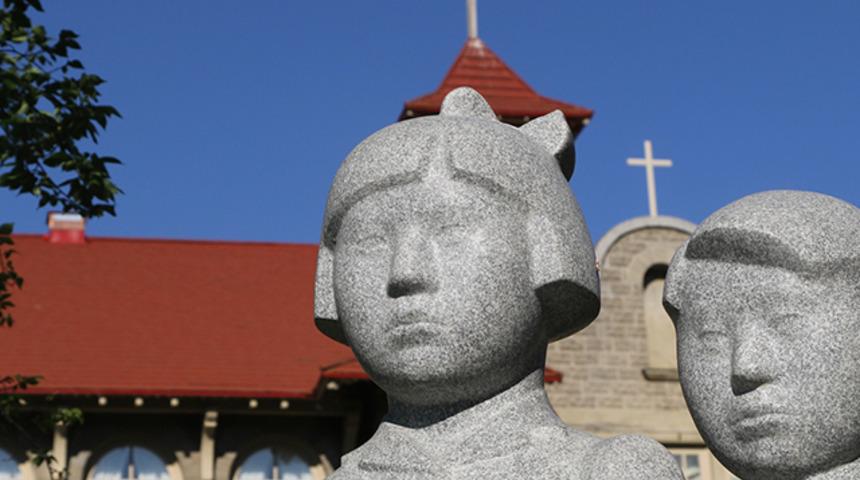 Kanada'da 160'tan fazla çocuk mezarı daha bulundu