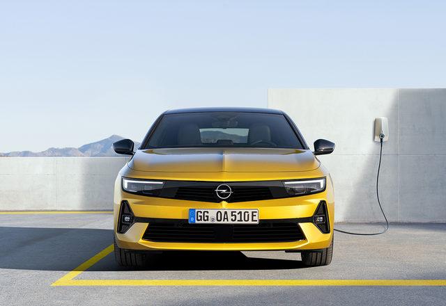 Opel Astra hibrit