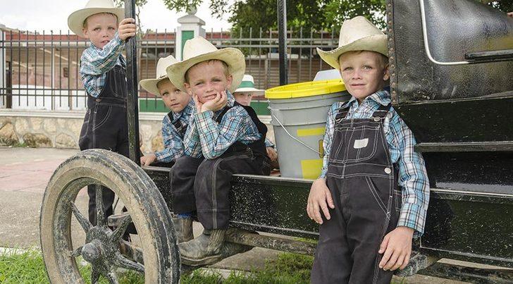 Teknolojiyi tamamen reddediyorlar! Zamanı durduran ilginç kabile: Mennonitler G4