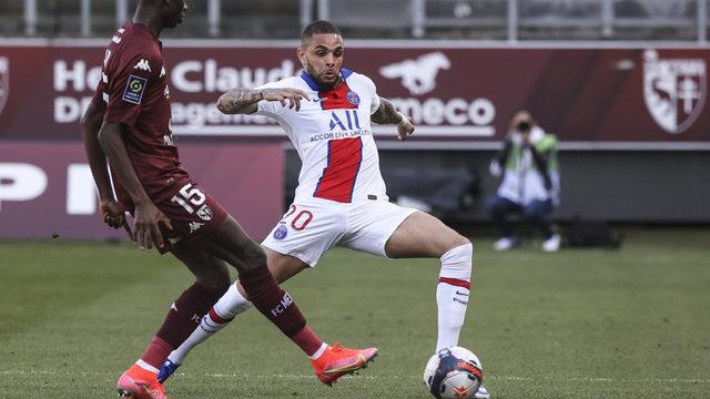 Galatasaray'a PSG'den sol bek: Kurzawa!