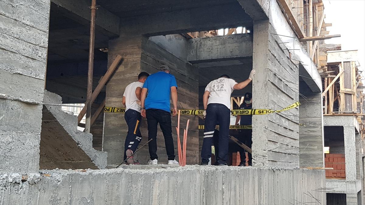 Erzincan'da bir inşaat bek&ccedil;isi inşaatın asans&ouml;r boşluğunda &ouml;l&uuml; bulundu