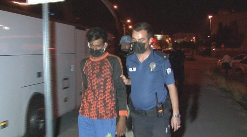 Kaçak göçmenlerin oyununu polis bozdu