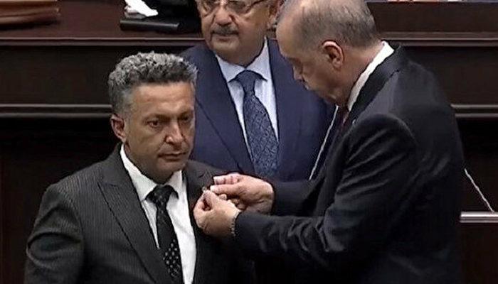 İki belediye başkanı daha AK Parti'ye katıldı! Rozetlerini Cumhurbaşkanı Erdoğan taktı
