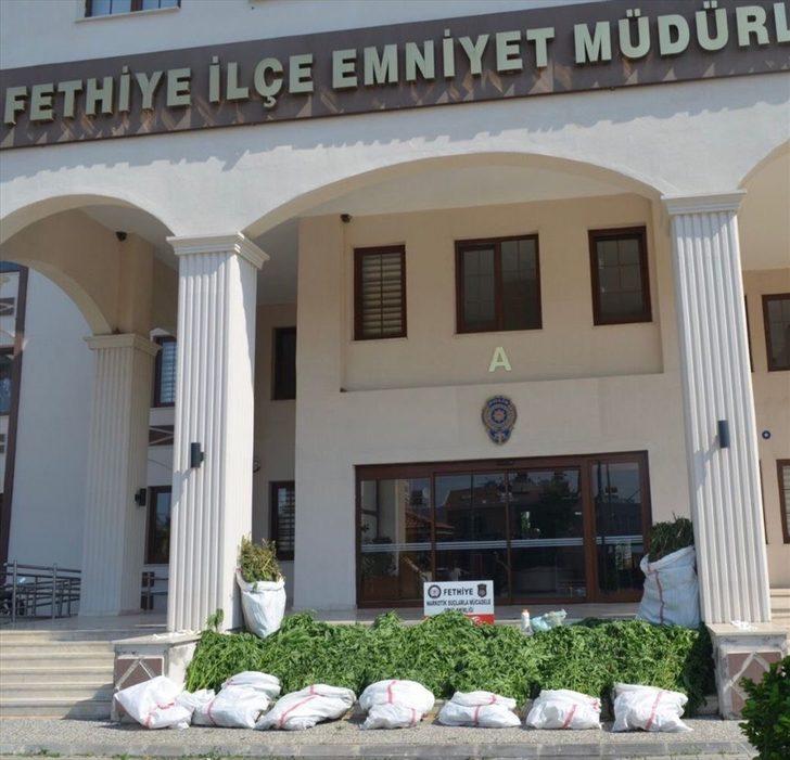 Muğla'da uyuşturucu operasyonunda polise ateş eden şüpheli ile eşi gözaltına alındı G1