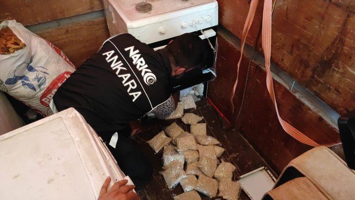 Ankara'ya uyuşturucu sevkiyatı narkotik ekiplerinin takibi sonucu engellendi G2