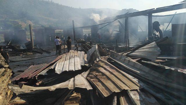 Sinop'ta kereste fabrikası yangında kullanılamaz hale geldi
