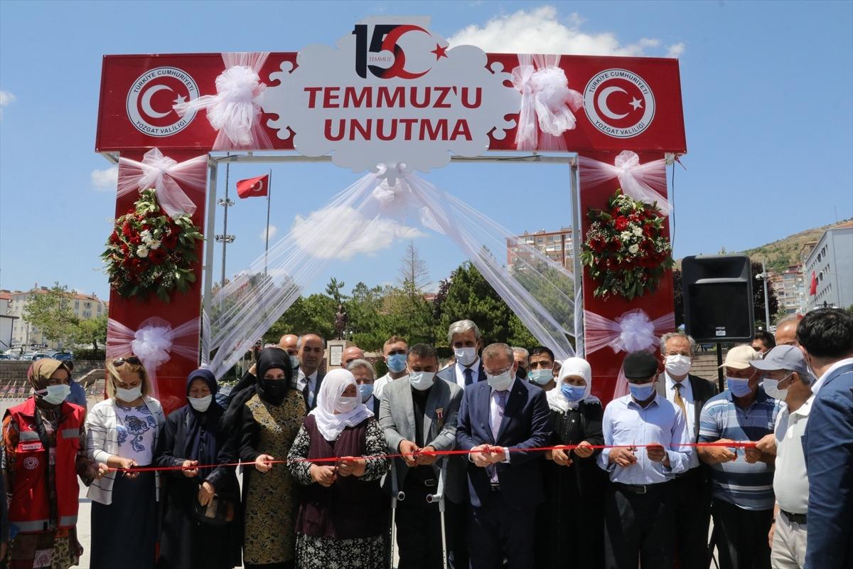 Yozgat'ta Anadolu Ajansının 15 Temmuz fotoğraflarının yer aldığı sergi a&ccedil;ıldı