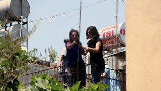 Uyuşturucu krizine girdi, ortalığı birbirine kattı