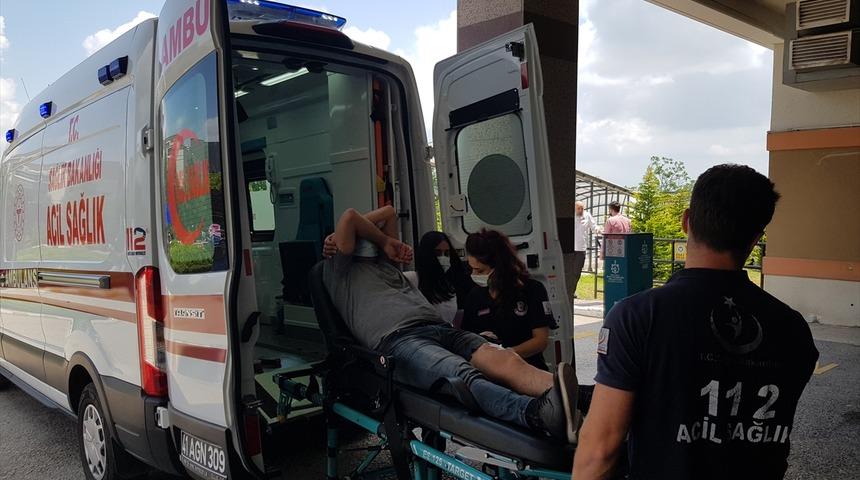 Kocaeli'de bir kişi kardeşini silahla yaraladı