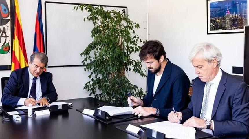 Sertaç Şanlı resmen Barcelona'da