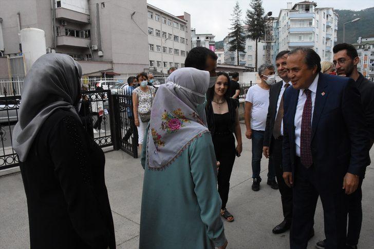 CHP, 40 kişilik heyet ile Ordu'da esnaf ve vatandaşlarla buluştu G3