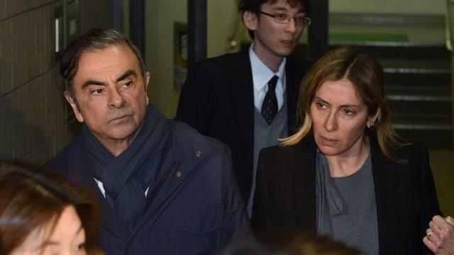 Carlos Ghosn'a eşi Carole ile iletişime geçemeyeceği söylendiğinde, kaçış planını yapmaya başladı