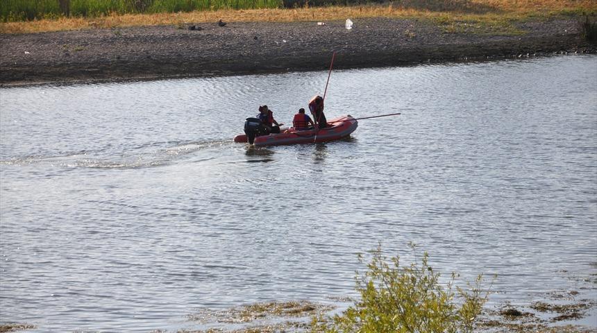 Nevşehir'de Kızılırmak'a giren Afgan uyruklu kişi kayboldu