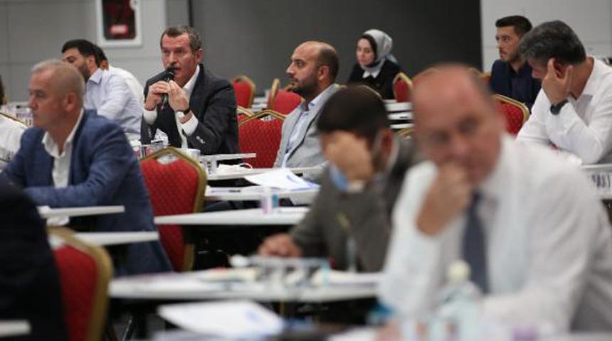 İBB Meclisi'nde parktaki gezici kütüphanenin kaldırılması tartışması